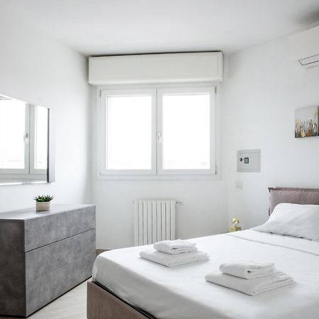 Dehomes - Porta Genova Luxury Stay Milánó Kültér fotó