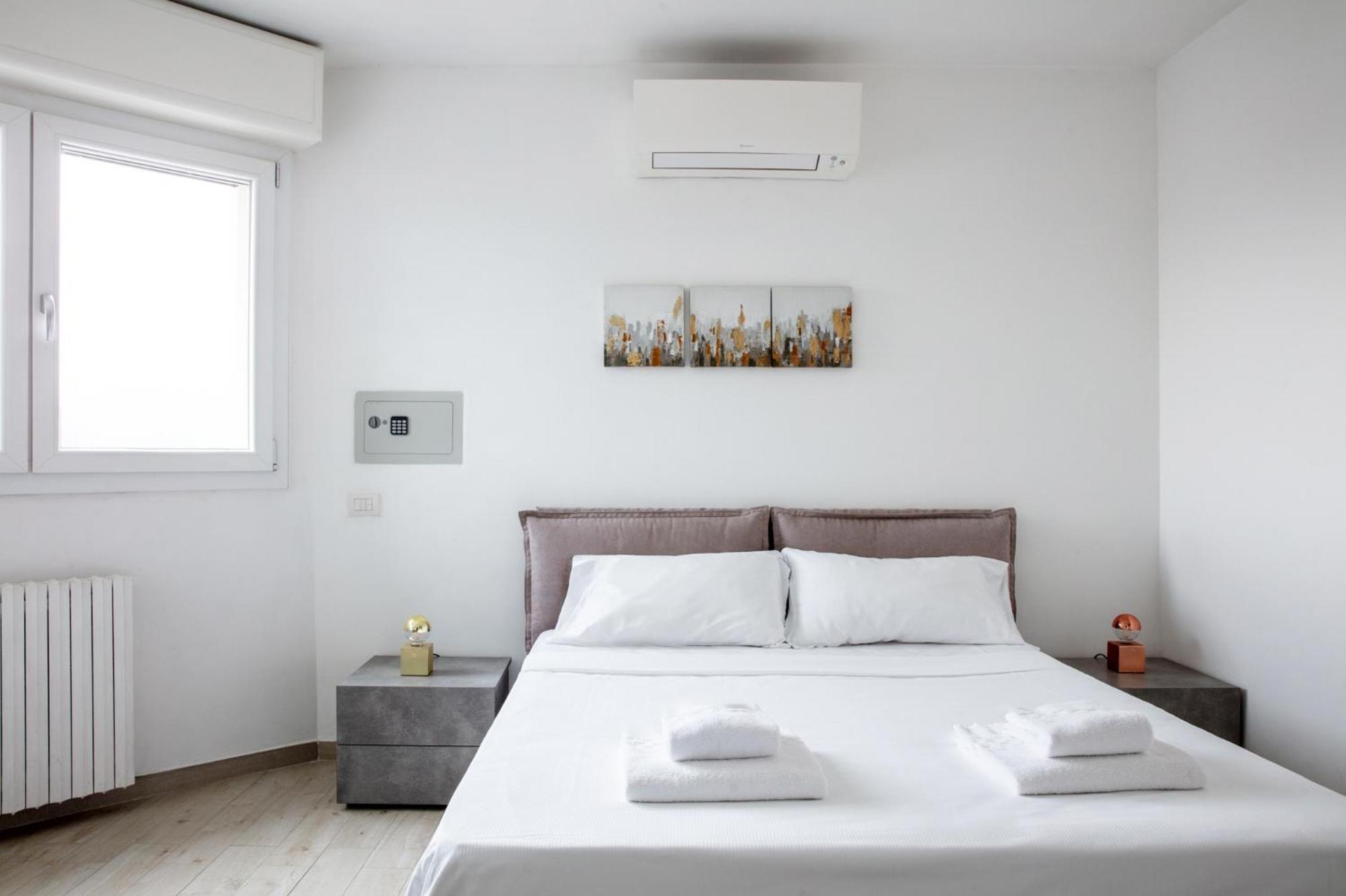 Dehomes - Porta Genova Luxury Stay Milánó Kültér fotó